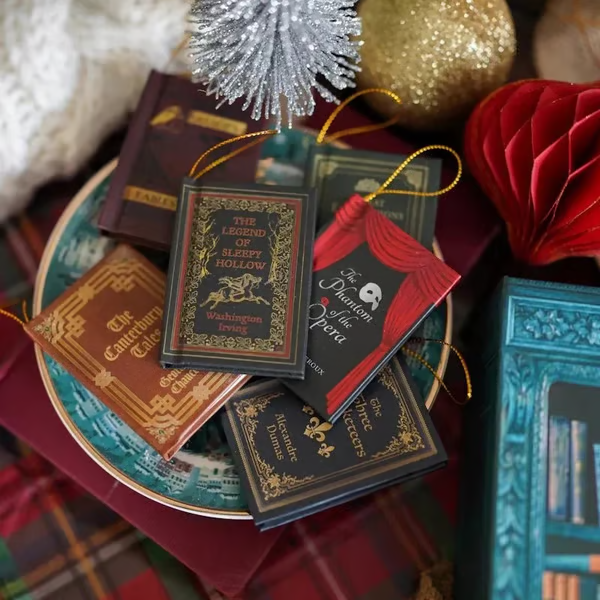 Book Ornament Advent Calendar – A magical story every day