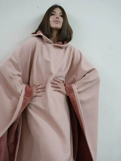 SnugCloak | Snuggle into winter with the coziest cloak